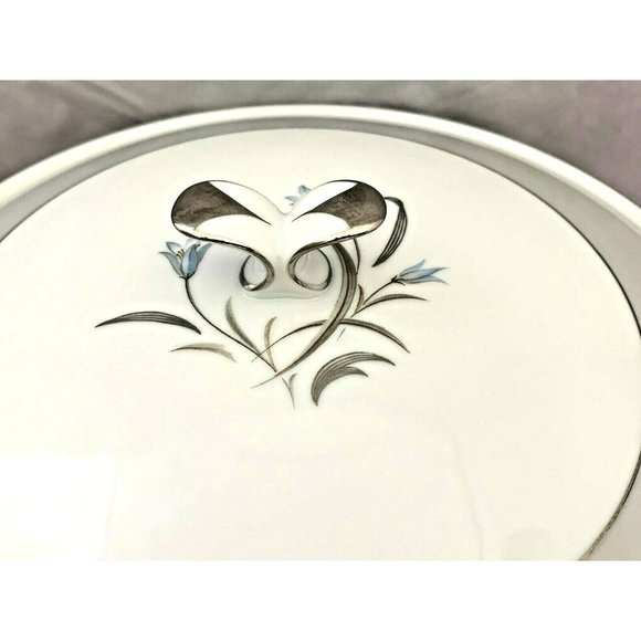 Vintage Noritake Theme 5545 Covered Round Vegetable Bowl - 8.75" Across - Picture 2 of 9